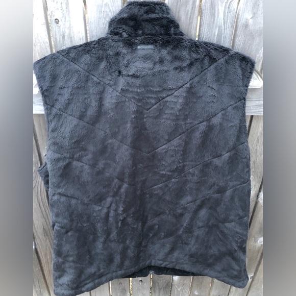 Reversible like new Columbia Women’s Black & Patterned Vest Large - Picture 2 of 4